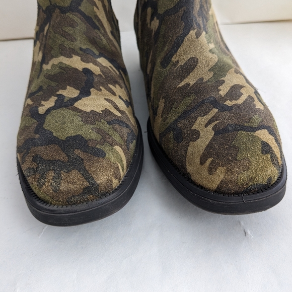 Anthropologie Camouflage Ankle Boots - Picture 6 of 11